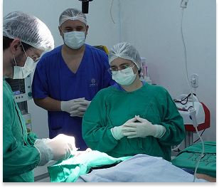 Cirurgias contra o câncer no Hospital Day